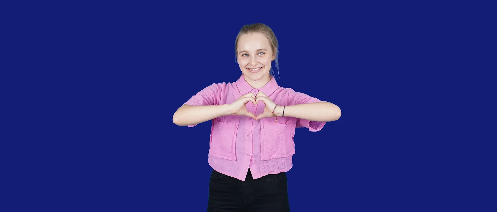 lingoking human ressources lead Patrizia being hugged by employees