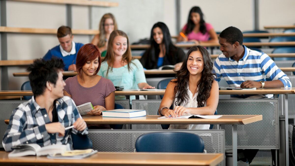 Students in the lectural hall