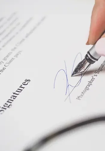 Traducción del contrato reconocida oficialmente por el tribunal