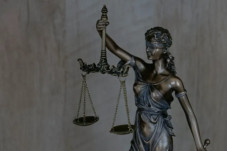 Statue of Justicia